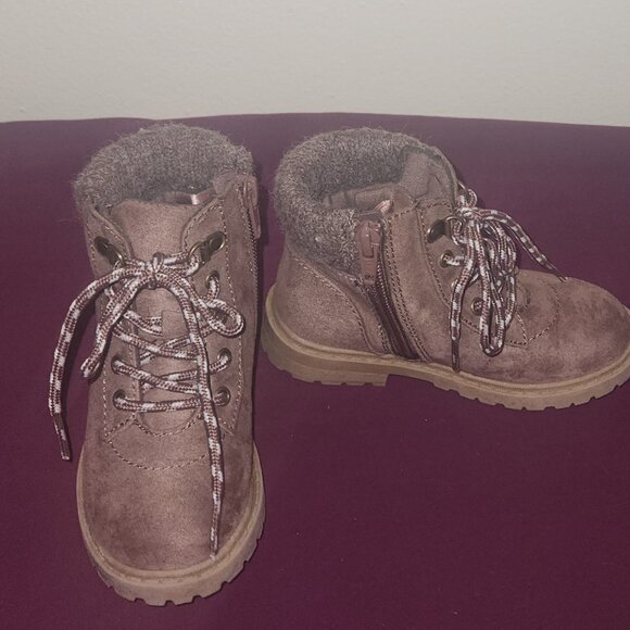 Kids Old Navy Brown Low Cut Boots Size 8 toddler - Picture 3 of 6